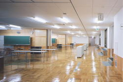 日栄小学校オープンスペース